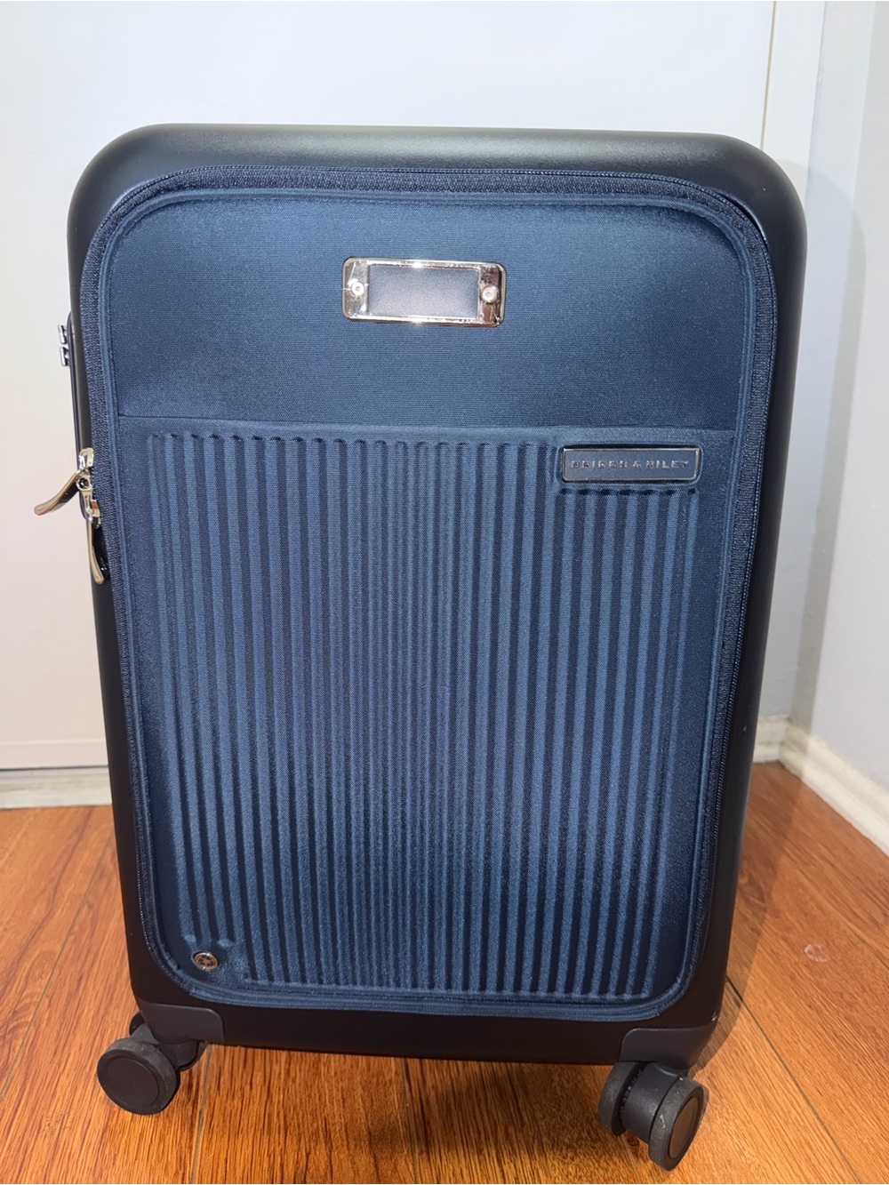 Briggs & Riley Sympatico 22” Navy Carry-On Spinner